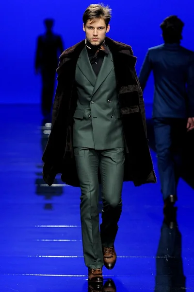 Look 39